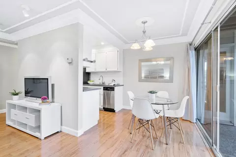 Dining - 280 Easy St 403, Mountain View, CA 94043 photo 1 of 3