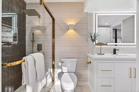 Bath - 286 Hackamore Cmn, Fremont, CA 94539 photo 3 of 4
