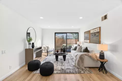 Living - 286 Hackamore Cmn, Fremont, CA 94539 photo 2 of 3