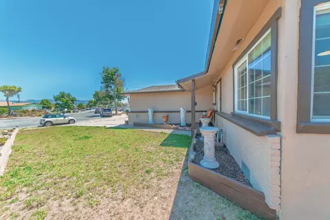 Exterior - 336 Rainier Dr, Salinas, CA 93906 photo 4 of 9