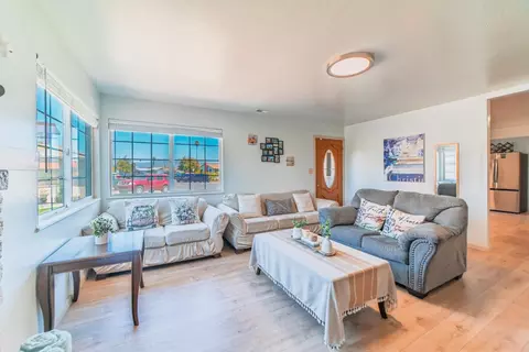 Living - 336 Rainier Dr, Salinas, CA 93906 photo 2 of 2
