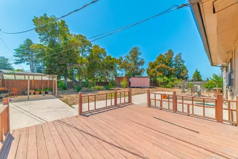 Exterior - 336 Rainier Dr, Salinas, CA 93906 photo 6 of 9