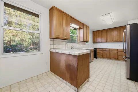 643 Jay St, Los Altos, CA 94022 photo 13
