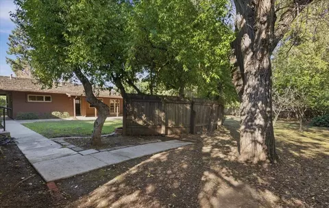 643 Jay St, Los Altos, CA 94022 photo 22