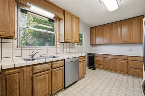 643 Jay St, Los Altos, CA 94022 photo 15