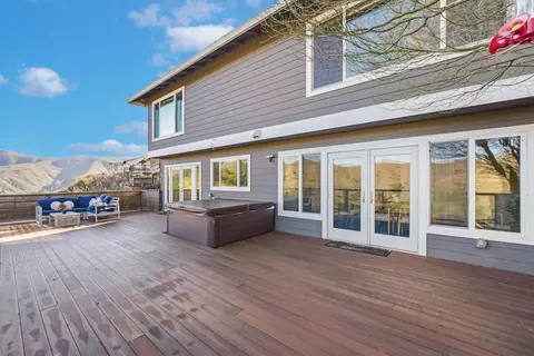 Exterior - 63 Kathleen Ct, Pacifica, CA 94044 photo 3 of 10