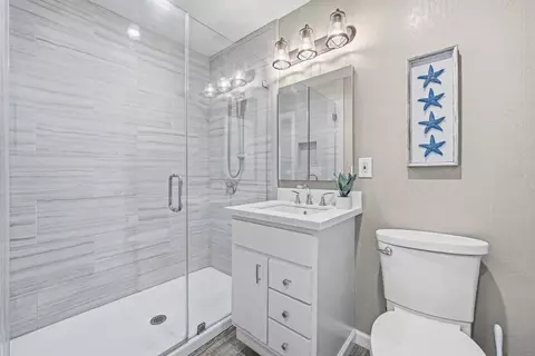 Bath - 63 Kathleen Ct, Pacifica, CA 94044 photo 3 of 4
