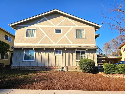 551 Northlake Dr, San Jose, CA 95117