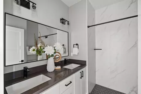 Bath - 523 Union Ave, Campbell, CA 95008 photo 7 of 10