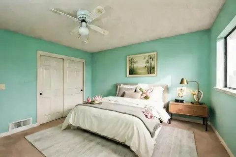 Bedroom - 134 Nissen Rd 2, Salinas, CA 93901 photo 5 of 6