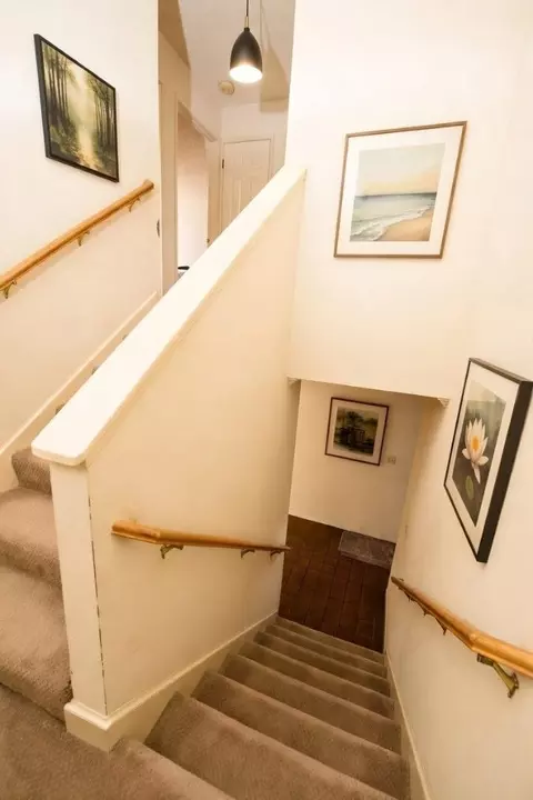 Entry Way - 134 Nissen Rd 2, Salinas, CA 93901 photo 3 of 4