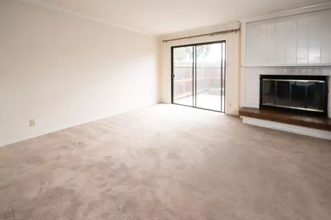 Living - 134 Nissen Rd 2, Salinas, CA 93901 photo 2 of 2