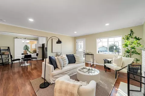 Living - 12 Shawnee Ct, Seaside, CA 93955 photo 1 of 3