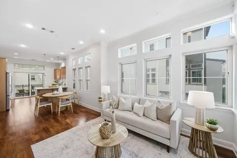 125 Fairchild Dr, Mountain View, CA 94043