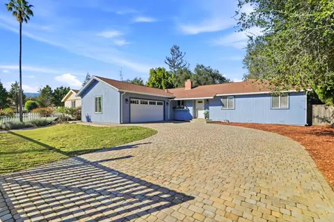 15581 Flintridge Dr, Los Gatos, CA 95032
