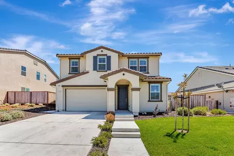 2041 Camden St, Hollister, CA 95023