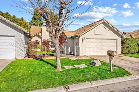 1165 Lerma Ln, Gilroy, CA 95020