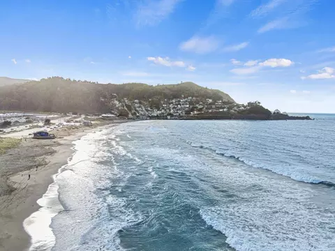 View/Area - 1055 Oddstad Blvd, Pacifica, CA 94044 photo 5 of 7