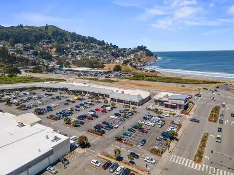 Exterior - 1055 Oddstad Blvd, Pacifica, CA 94044 photo 12 of 13