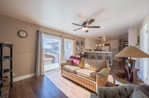 Living - 520 La Mesa Dr, Salinas, CA 93901 photo 5 of 5