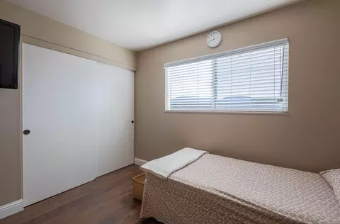 Bedroom - 520 La Mesa Dr, Salinas, CA 93901 photo 5 of 7