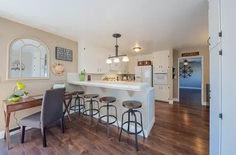 Kitchen - 520 La Mesa Dr, Salinas, CA 93901 photo 2 of 4