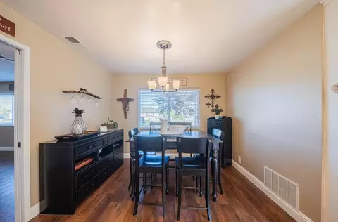 Dining - 520 La Mesa Dr, Salinas, CA 93901 photo 2 of 2