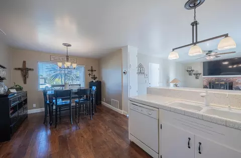 Dining - 520 La Mesa Dr, Salinas, CA 93901 photo 1 of 2