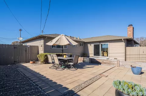 Exterior - 520 La Mesa Dr, Salinas, CA 93901 photo 4 of 7