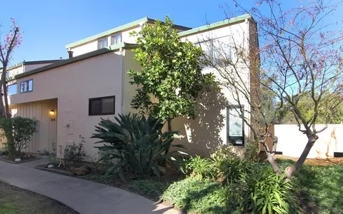 8105 Kern Ave 34, Gilroy, CA 95020