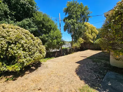 Exterior - 136 Mesa Verde St, Vallejo, CA 94589 photo 4 of 7