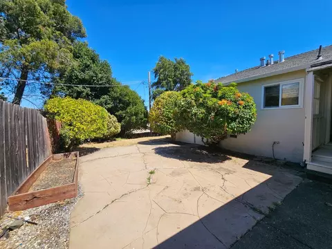 Exterior - 136 Mesa Verde St, Vallejo, CA 94589 photo 3 of 7