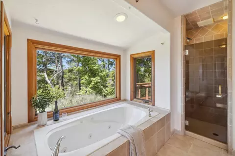 Bath - 1495 Dons Rd, Boulder Creek, CA 95006 photo 2 of 2