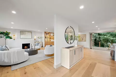 Entry Way - 777 Clearfield Dr, Millbrae, CA 94030 photo 3 of 5