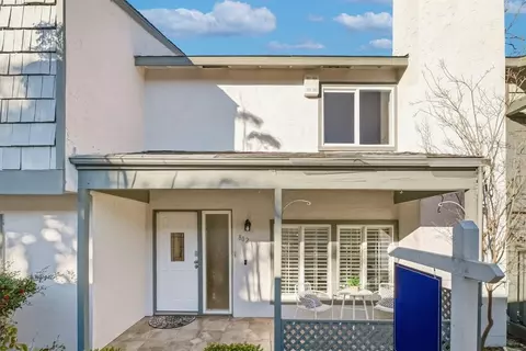 802 Magellan Ln, Foster City, CA 94404