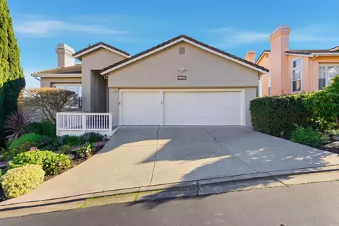 2545 Fox Ridge Dr, Castro Valley, CA 94546