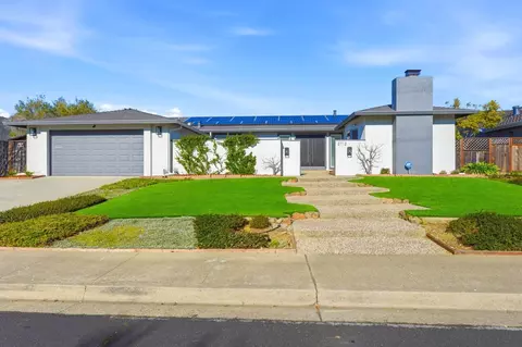 2712 Hallmark Dr, Belmont, CA 94002