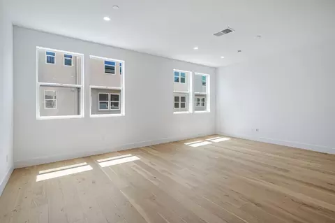 Living - 3308 Seashell Ter, San Ramon, CA 94583 photo 3 of 3
