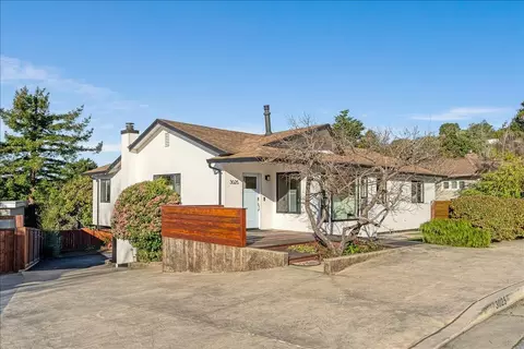 3025 Crystal Heights Dr, Soquel, CA 95073
