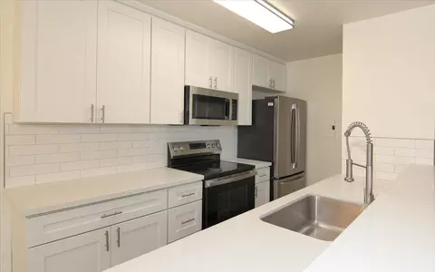 Kitchen - 4435 Diamond St 2, Capitola, CA 95010 photo 2 of 4