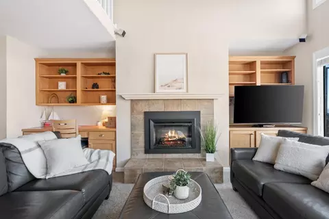 Living - 101 Shell Dr 64, Watsonville, CA 95076 photo 4 of 5