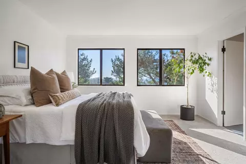 Bedroom - 582 Farallon Ave, Pacifica, CA 94044 photo 5 of 6