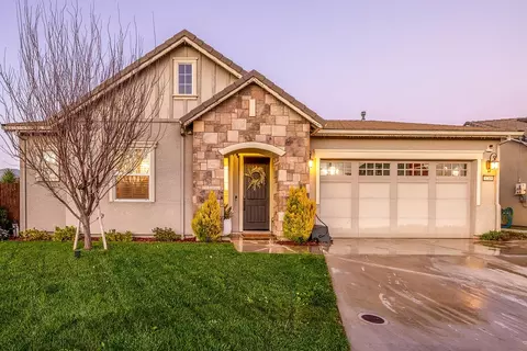 1249 La Colina St, Soledad, CA 93960