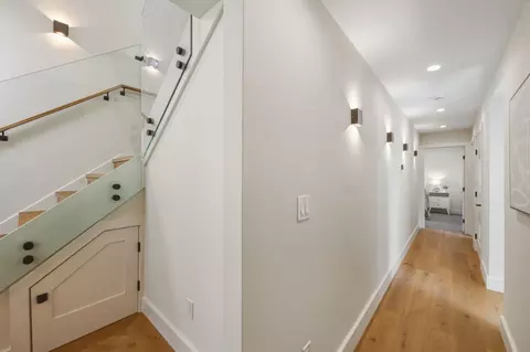 Entry Way - 1116 Glenwood Dr, Millbrae, CA 94030 photo 4 of 6