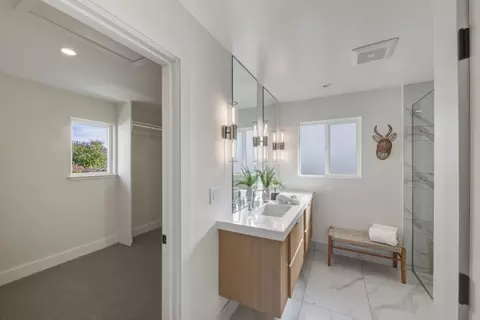 Bath - 1116 Glenwood Dr, Millbrae, CA 94030 photo 6 of 6