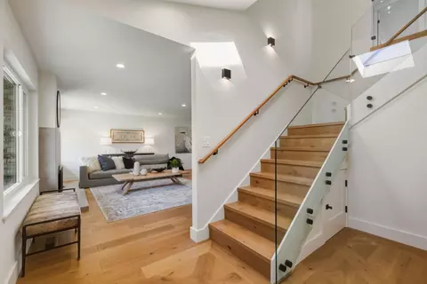 Entry Way - 1116 Glenwood Dr, Millbrae, CA 94030 photo 2 of 6