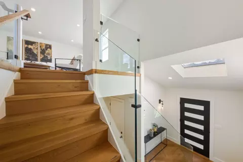 Entry Way - 1116 Glenwood Dr, Millbrae, CA 94030 photo 6 of 6