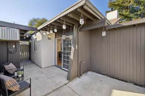 Exterior - 17 Cassandra Way, Mountain View, CA 94043 photo 2 of 8