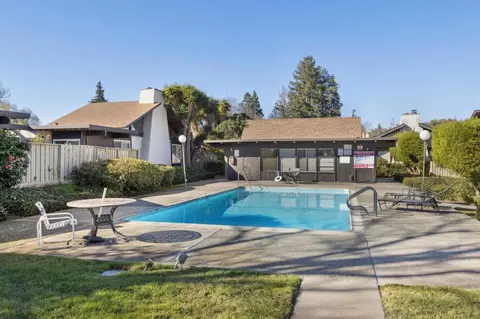 Exterior - 17 Cassandra Way, Mountain View, CA 94043 photo 5 of 8