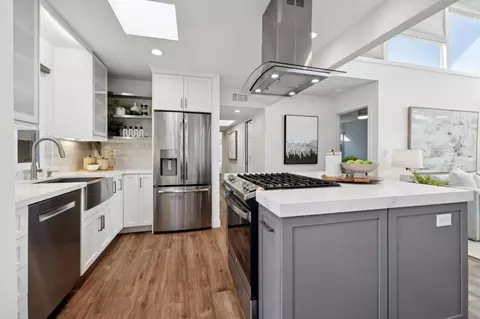 Kitchen - 17 Cassandra Way, Mountain View, CA 94043 photo 3 of 5